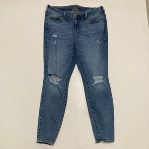 Torrid Super Soft Distressed Jegging Jeans Womens Size 18T